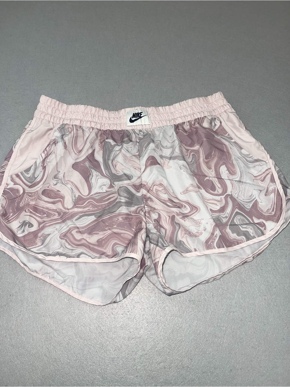 Nike Womens Marbled Pink Gray White Athletic Training Shorts Pull-On Size L 183